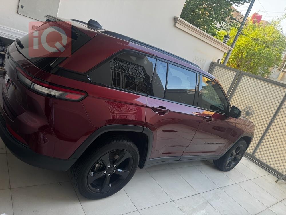 جيب جراند شيروكي